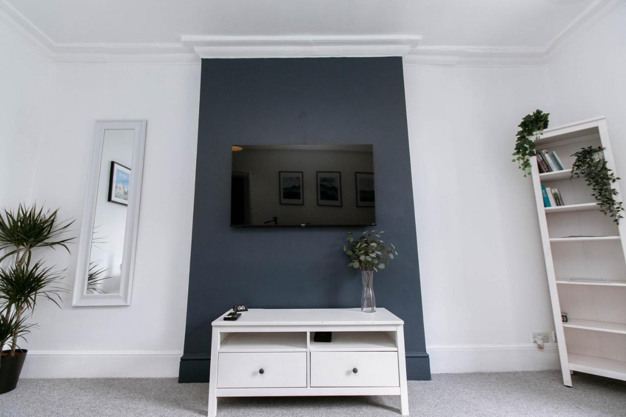 Spacious Apartment, Free Parking, Central Location Near To Uni, Hospital, Town Эксетер Экстерьер фото