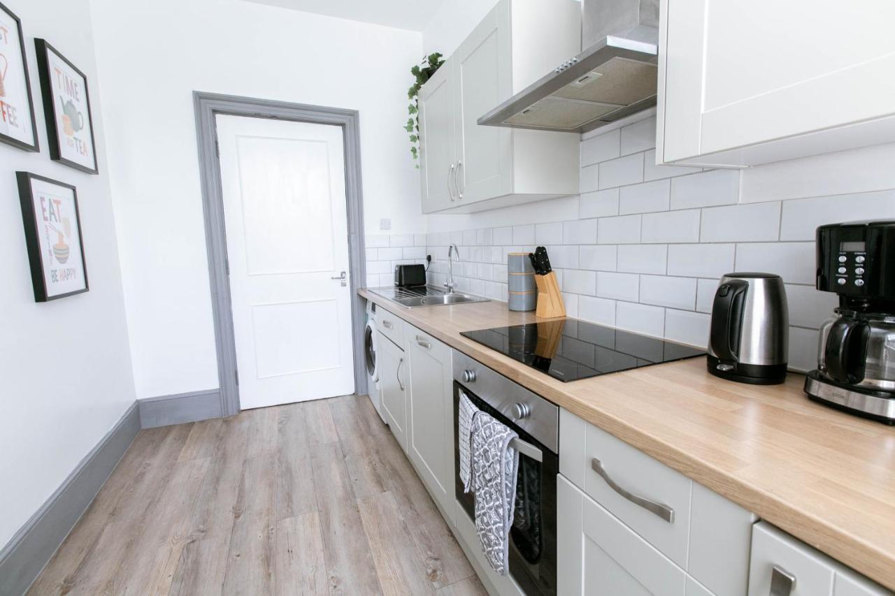 Spacious Apartment, Free Parking, Central Location Near To Uni, Hospital, Town Эксетер Экстерьер фото
