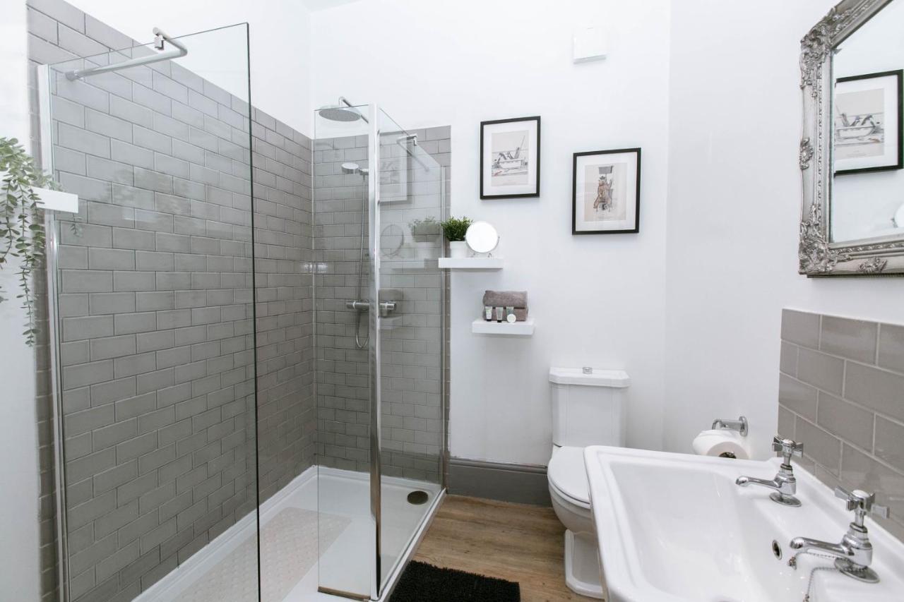 Spacious Apartment, Free Parking, Central Location Near To Uni, Hospital, Town Эксетер Экстерьер фото
